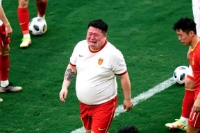 凯发官网入口 -赛地聚焦：德甲赛前热度飙升；埃因霍温伤情更新；信心回归；资深球员宣示担当的简单介绍